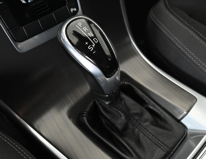 Volvo XC60 SUV / Terénní 2,4 l 133 kw