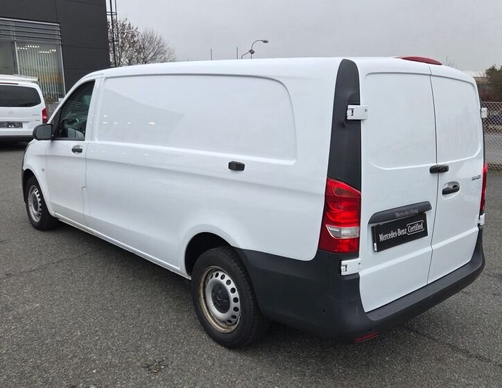 Mercedes-Benz Vito 4