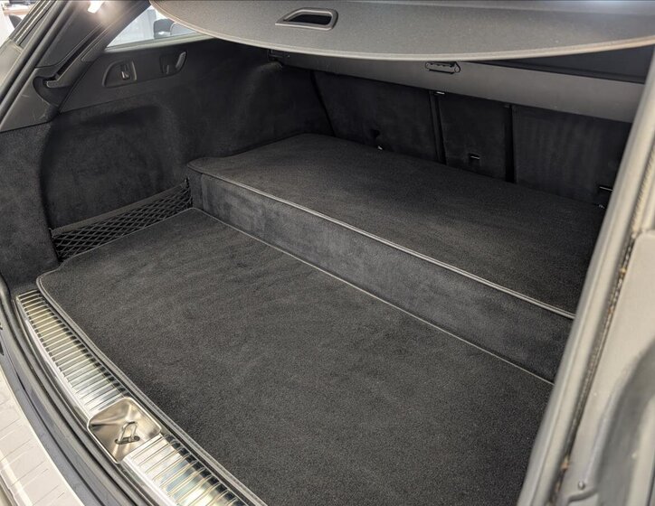 Mercedes-Benz Třídy E Kombi 2,0 l 143 kw