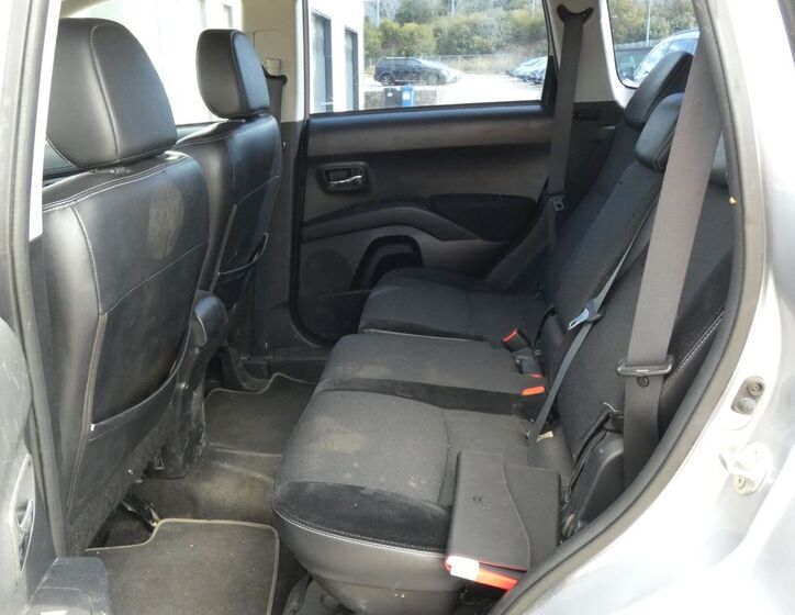 Citroën C-Crosser 18