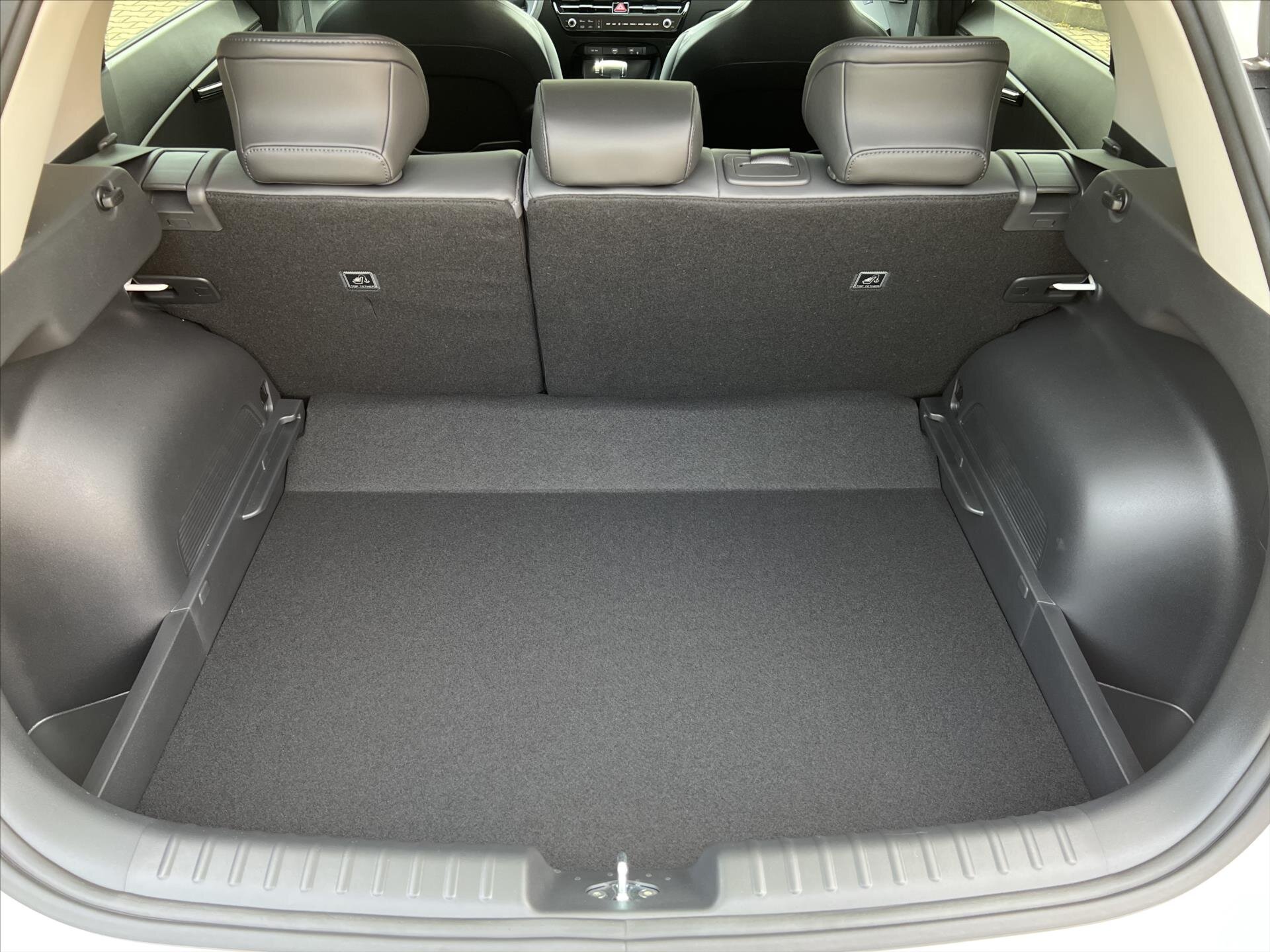 KIA Niro CUV / Crossover 1,6 l 95 kw