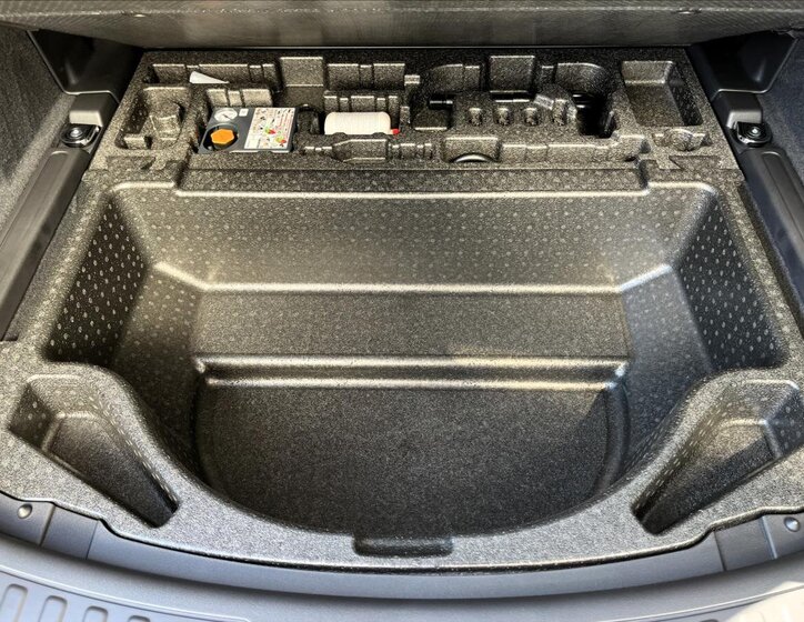 Land Rover Discovery Sport SUV 2,0 l 120 kw