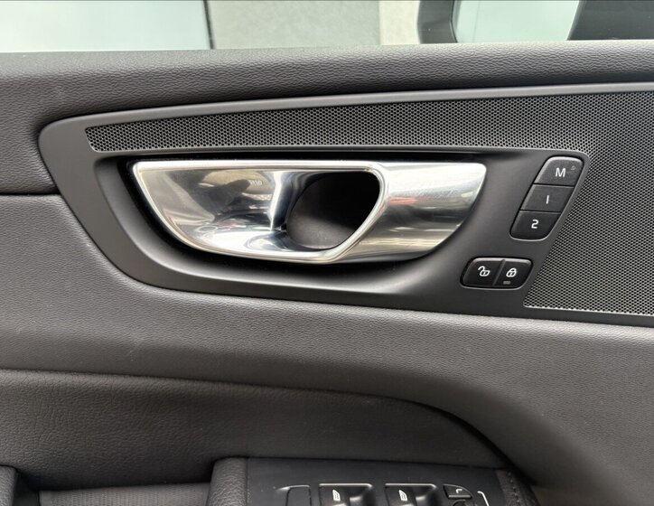 Volvo XC60 Kombi 2,0 l 184 kw