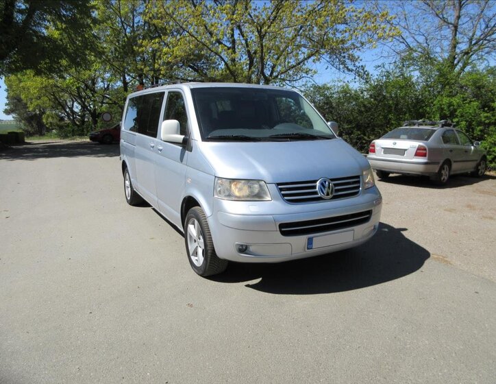 Volkswagen Caravelle Kombi 2,5 l 128 kw