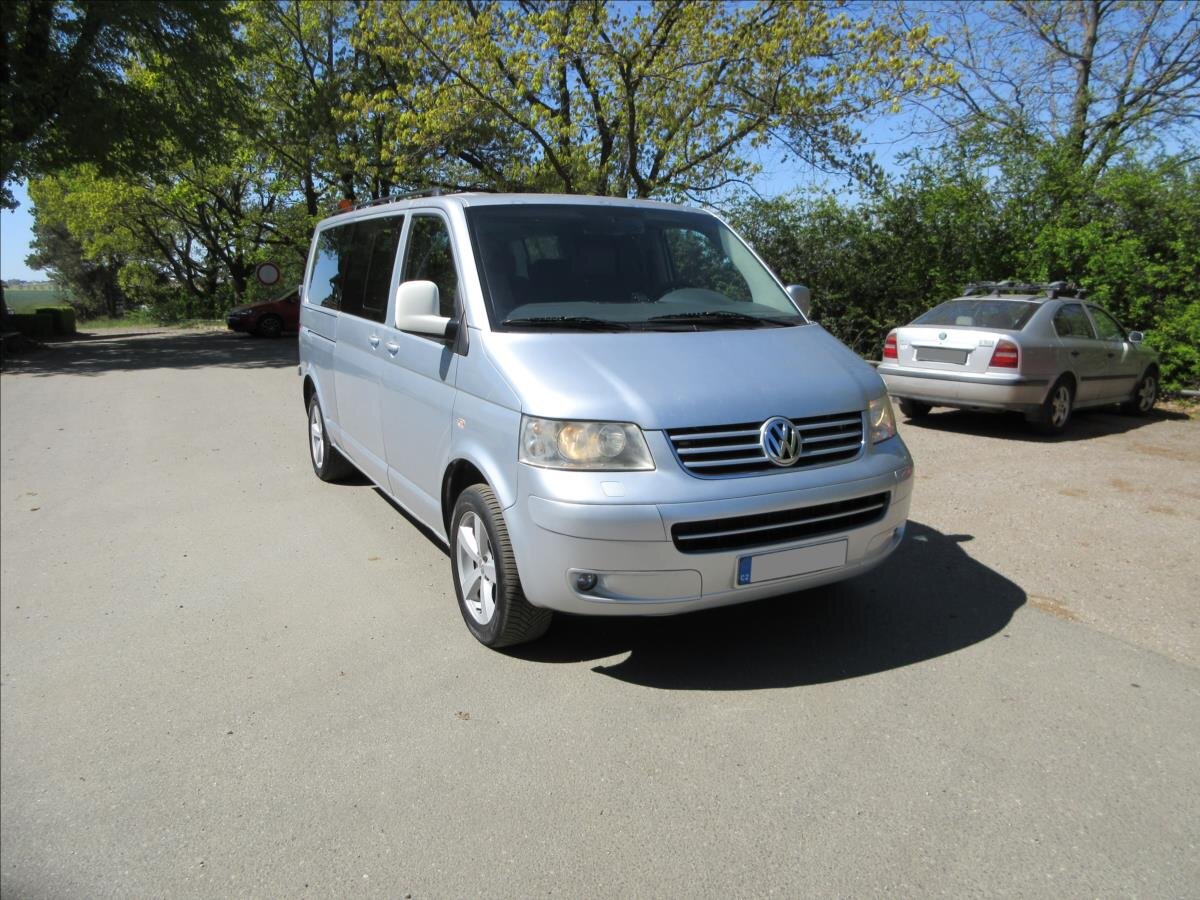 Volkswagen Caravelle Kombi 2,5 l 128 kw