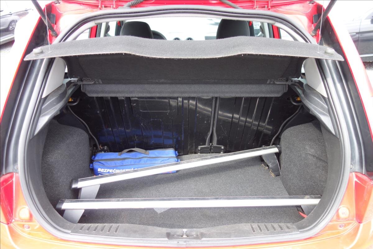 Ford Fiesta Hatchback 1,3 l 51 kw