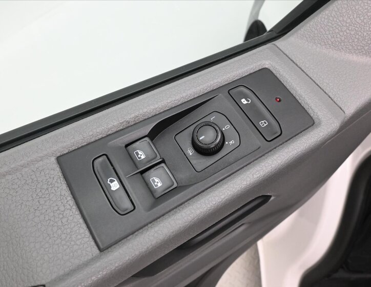 Volkswagen Transporter Skříň 2,0 l 81 kw