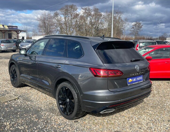 Volkswagen Touareg SUV 3,0 l 210 kw