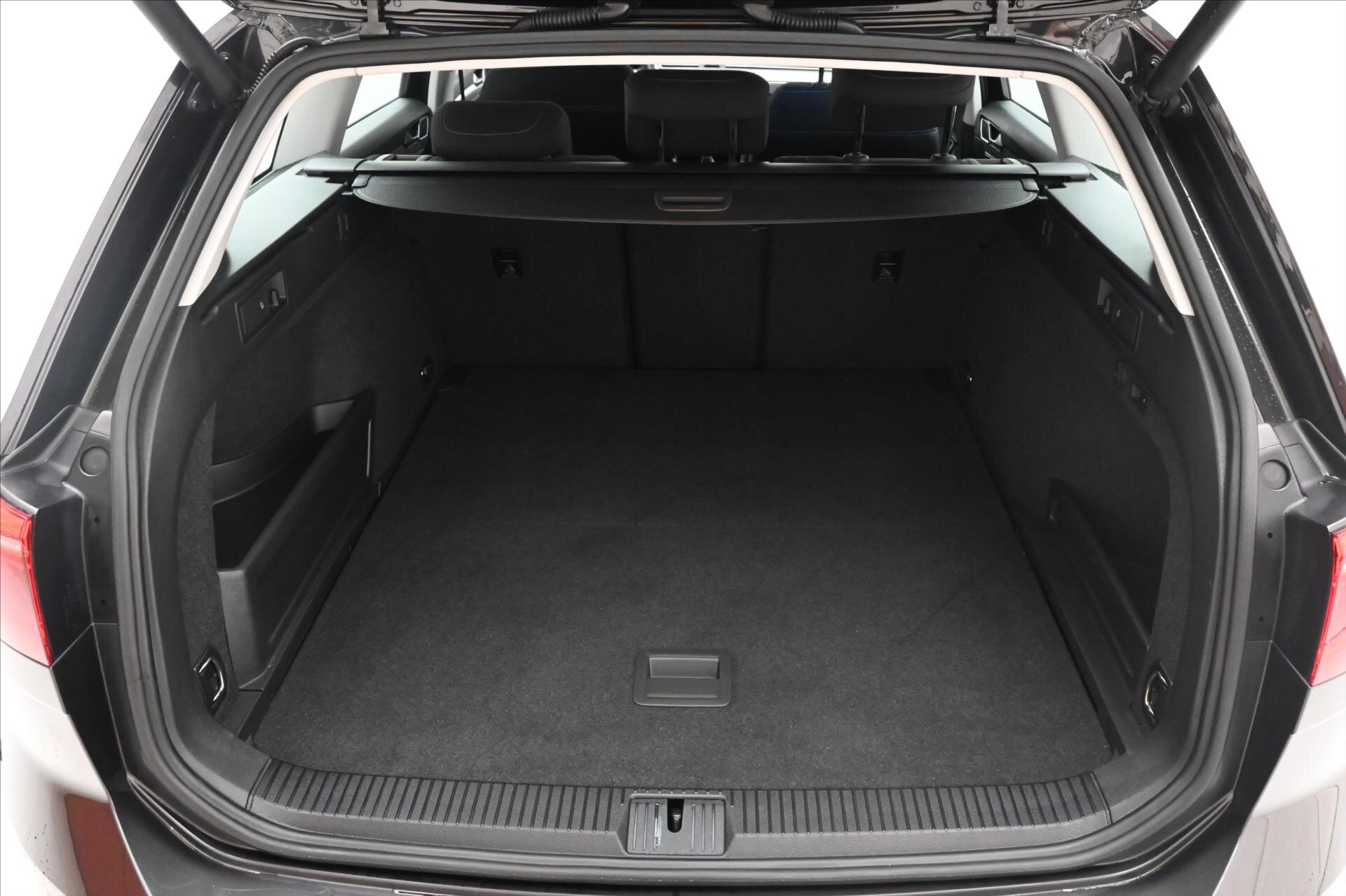 Volkswagen Passat Kombi 1,4 l 115 kw