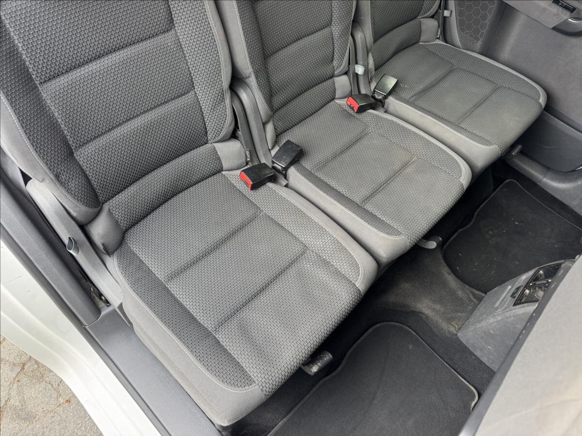 Volkswagen Touran MPV 1,6 l 77 kw