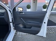 Volkswagen Polo Hatchback 999,0 48 kw