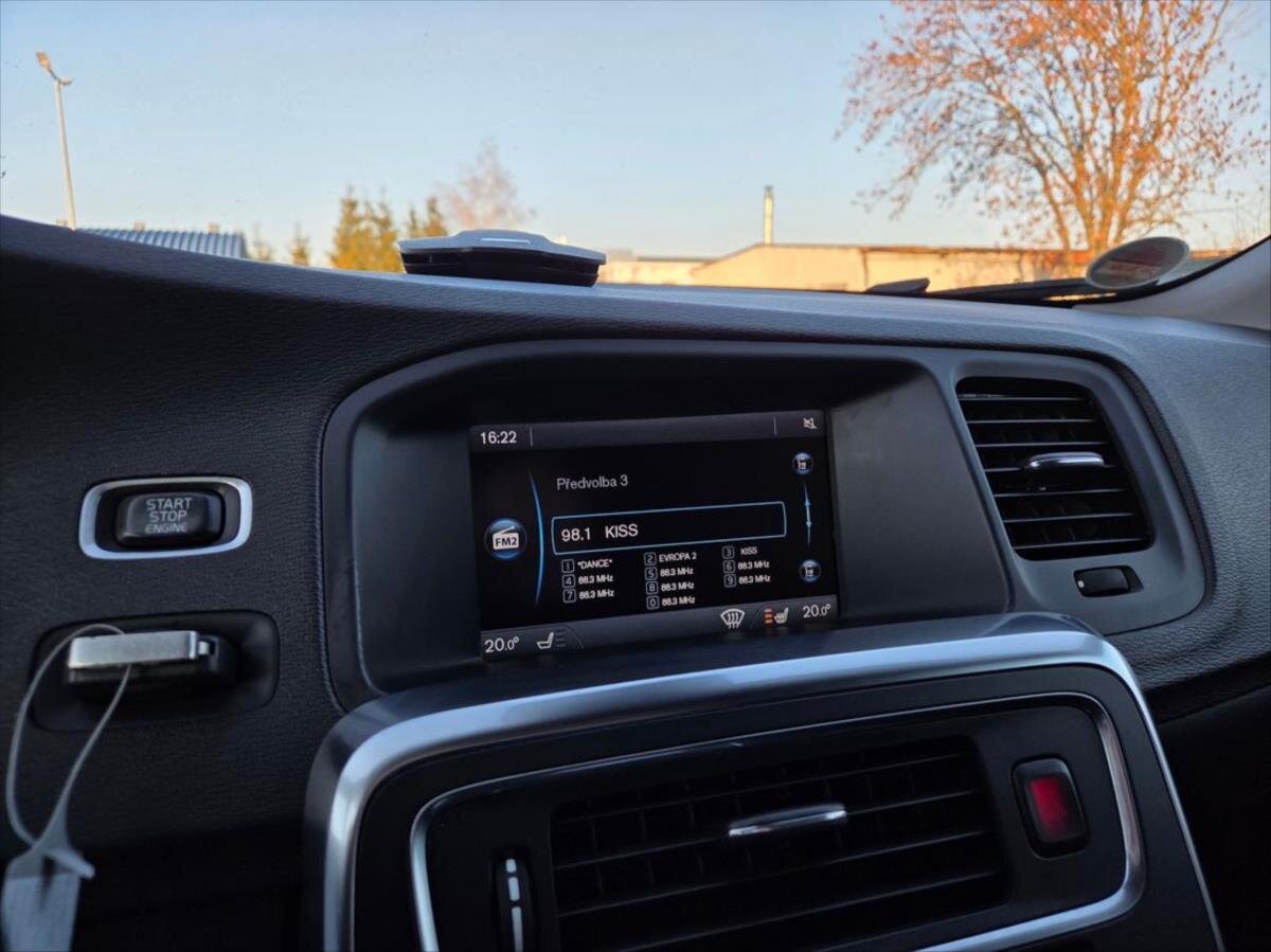 Volvo V60 Kombi 2,0 l 120 kw