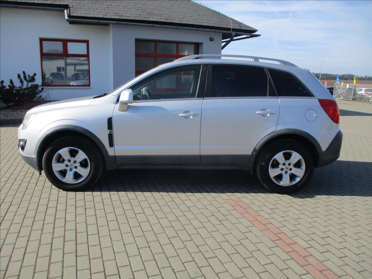 Opel Antara SUV 2,2 l 120 kw