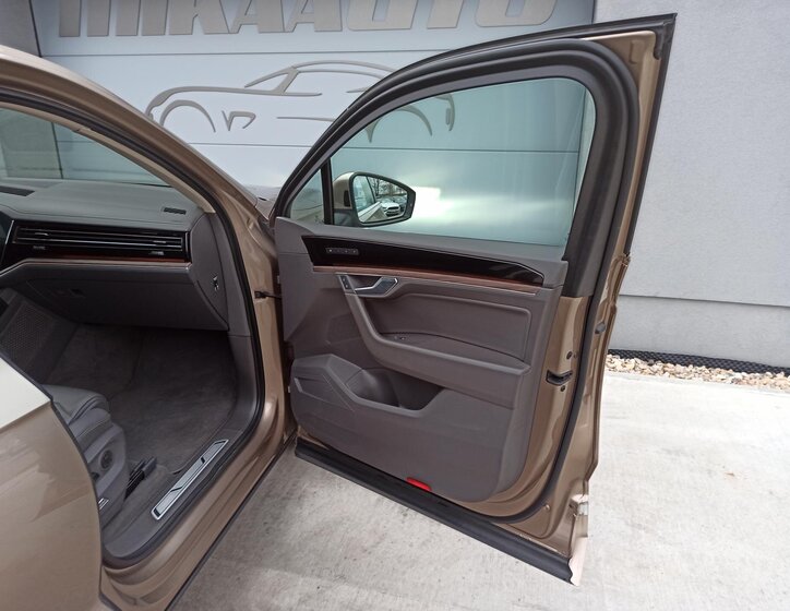 Volkswagen Touareg 26