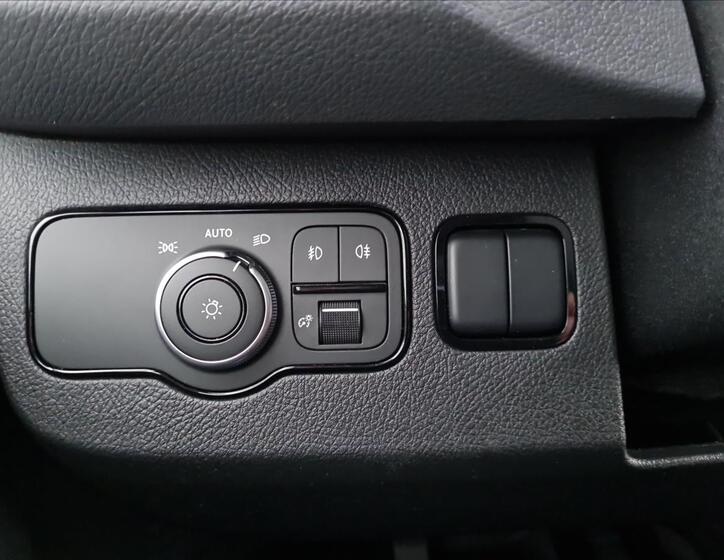 Mercedes-Benz Sprinter 11