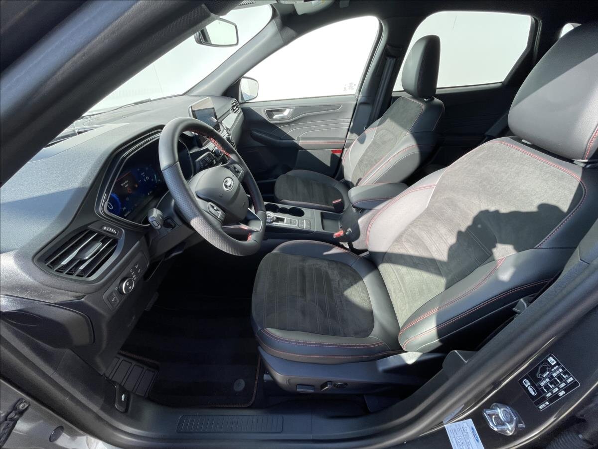 Ford Kuga SUV / Terénní 2,5 l 112 kw