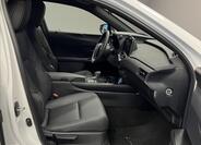 Lexus UX 300h 7