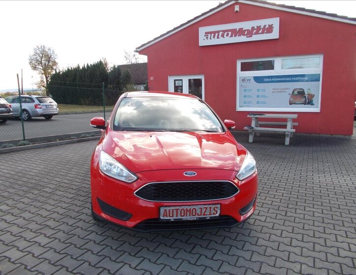 Ford Focus Kombi 999,0 74 kw