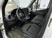 Mercedes-Benz Sprinter 8