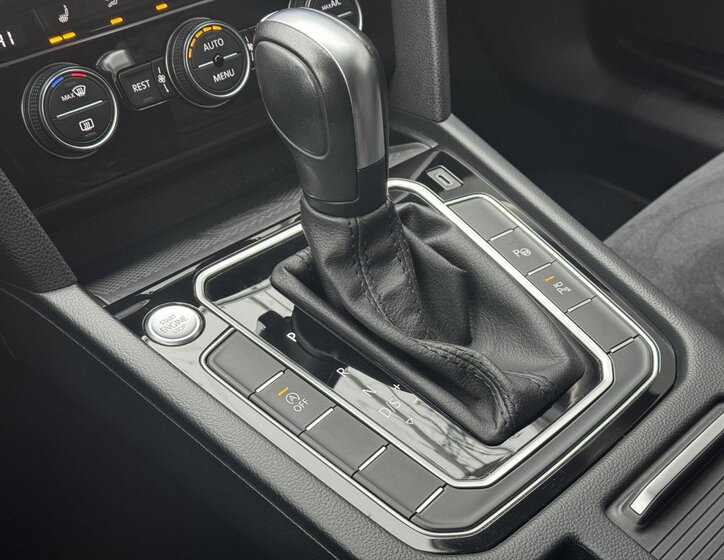 Volkswagen Passat Kombi 1,5 l 110 kw