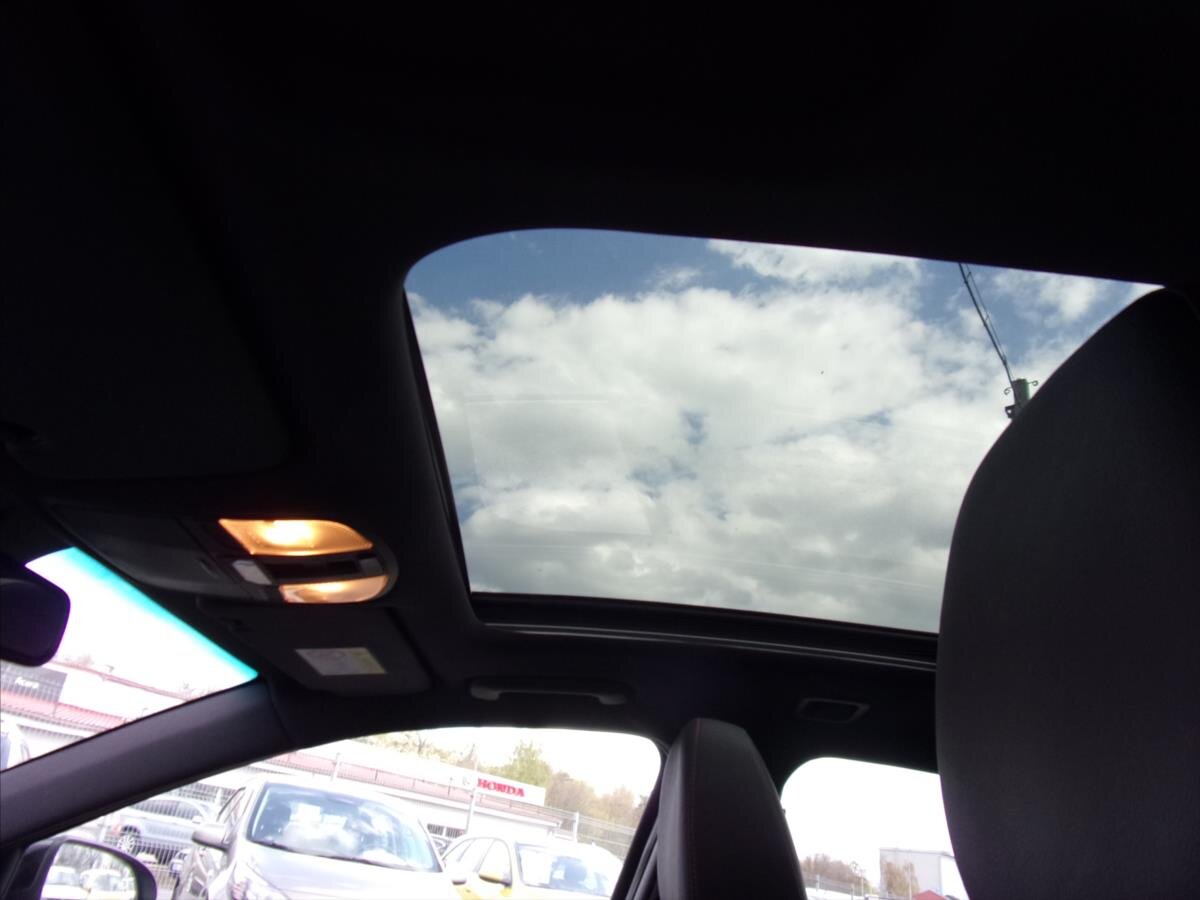 Hyundai i30 Hatchback 1,6 l 100 kw