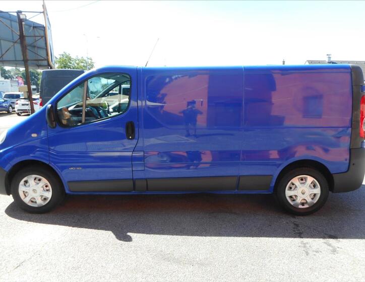 Renault Trafic 8