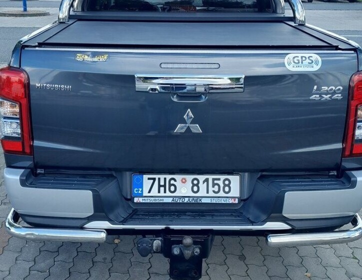 Mitsubishi L200 9
