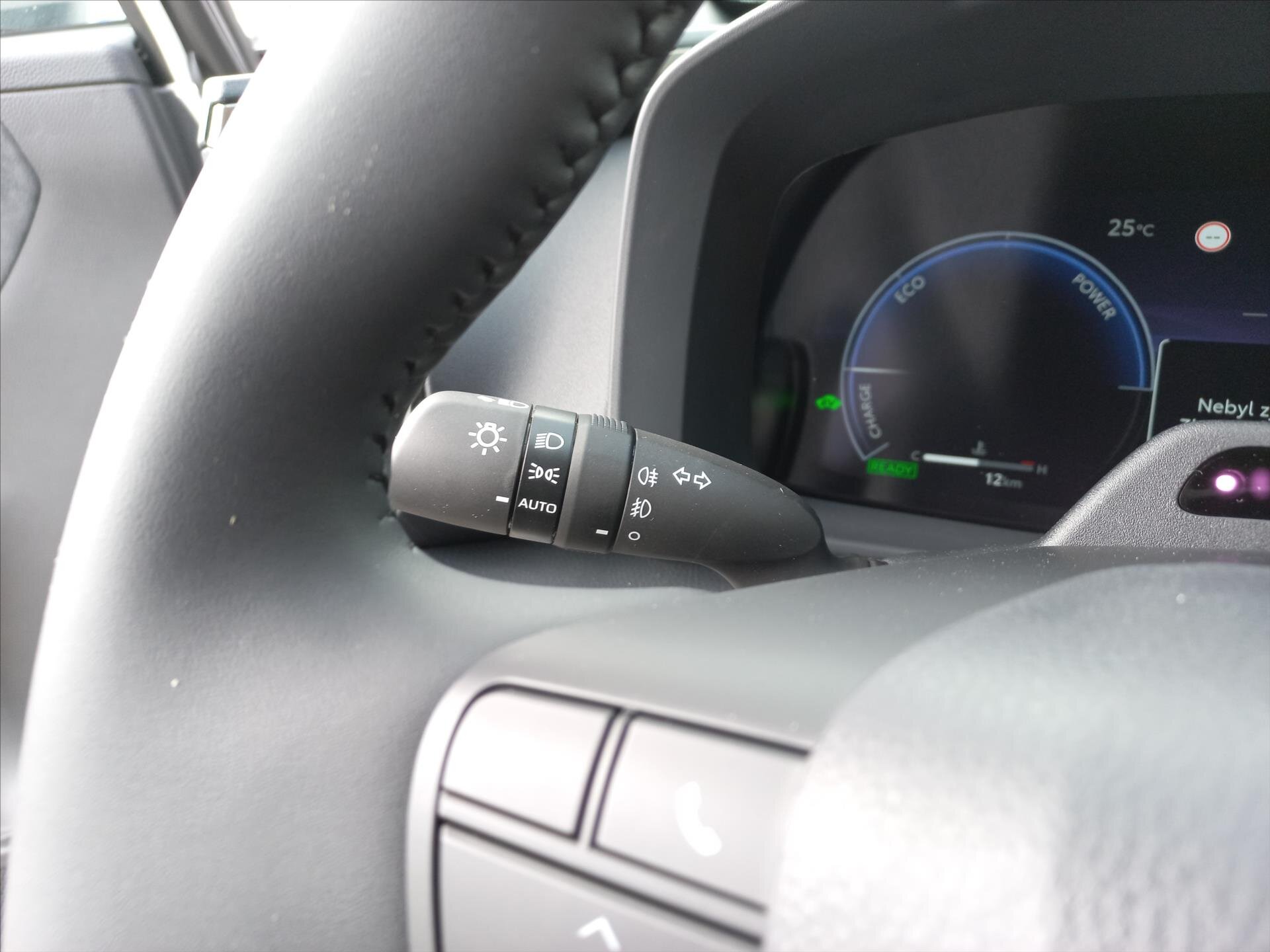 Toyota C-HR CUV / Crossover 1,8 l 72 kw