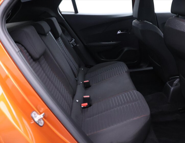 Peugeot 2008 SUV / Terénní 1,2 l 74 kw