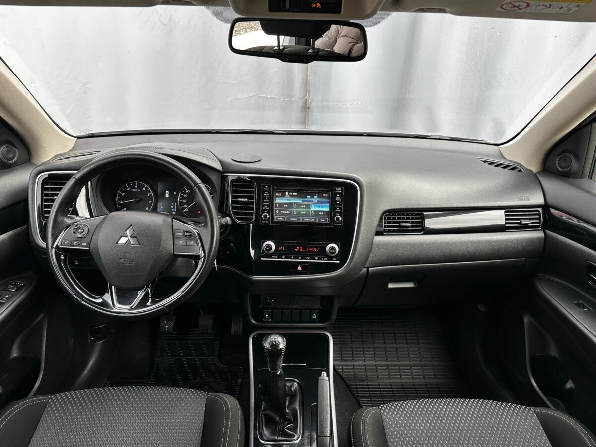 Mitsubishi Outlander Kombi 2,0 l 110 kw