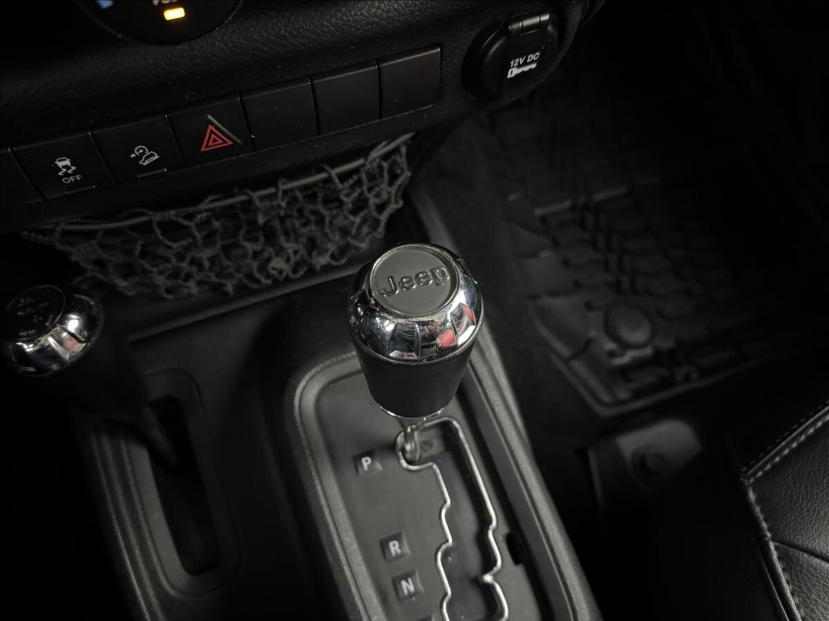 Jeep Wrangler SUV 3,6 l 209 kw
