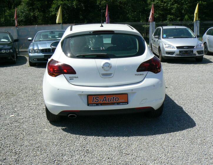 Opel Astra 4