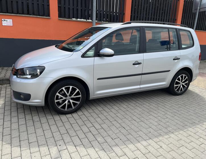 Volkswagen Touran 2