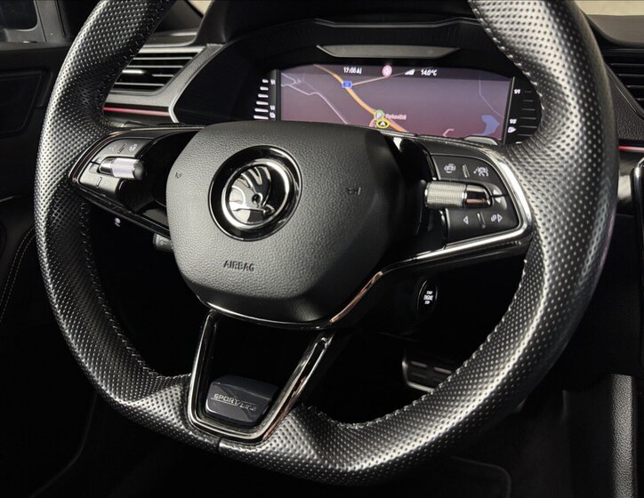 Škoda Superb Kombi 1,4 l 160 kw