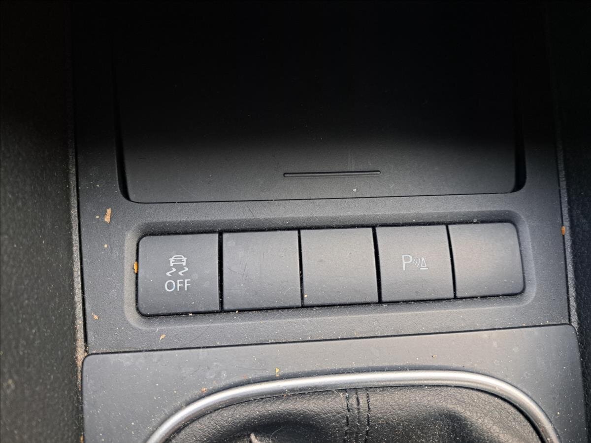 Volkswagen Golf Kombi 1,6 l 77 kw