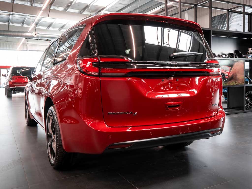 Chrysler Pacifica MPV 3,6 l 221 kw