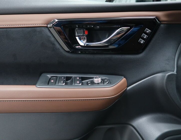 Subaru Forester SUV 2,0 l 112 kw