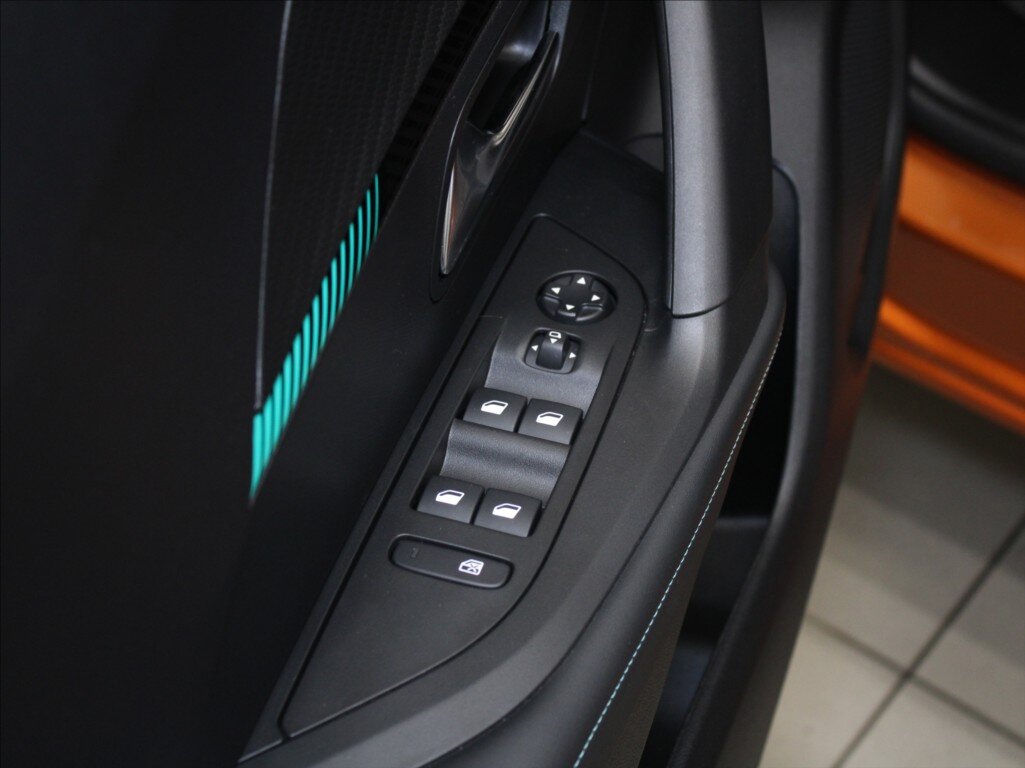 Peugeot 2008 SUV / Terénní 1,2 l 96 kw