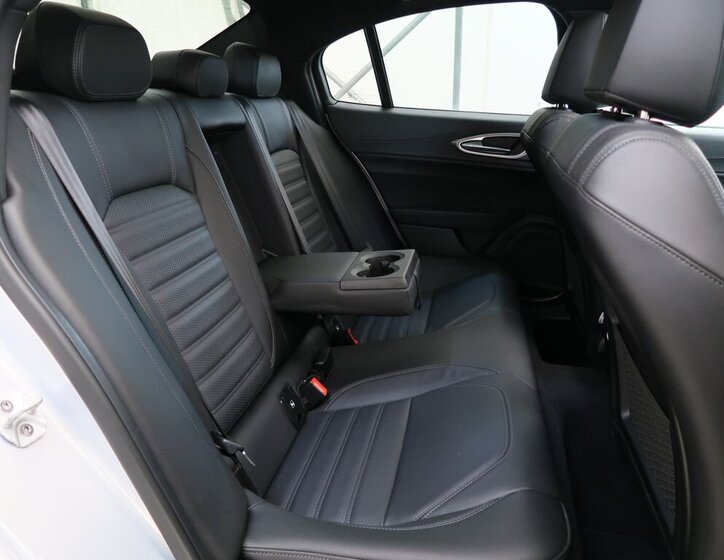 Alfa Romeo Giulia Sedan 2,0 l 206 kw