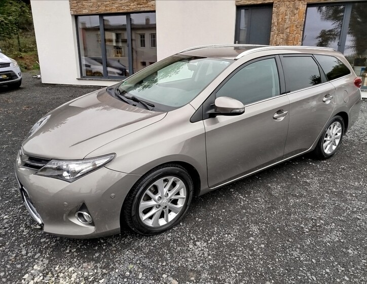 Toyota Auris 2
