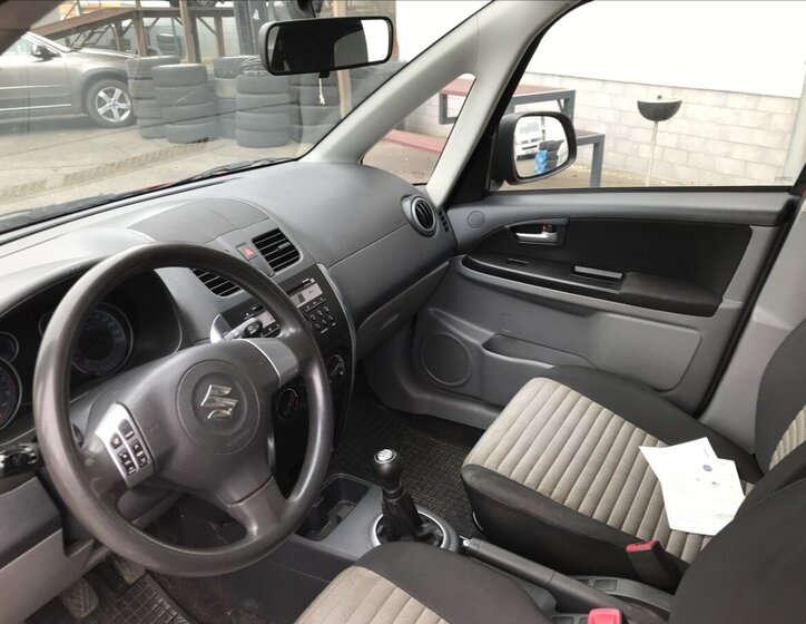 Suzuki SX4 Hatchback 1,6 l 79 kw