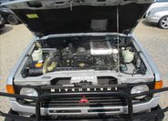 Mitsubishi Pajero SUV / Terénní 2,5 l 70 kw