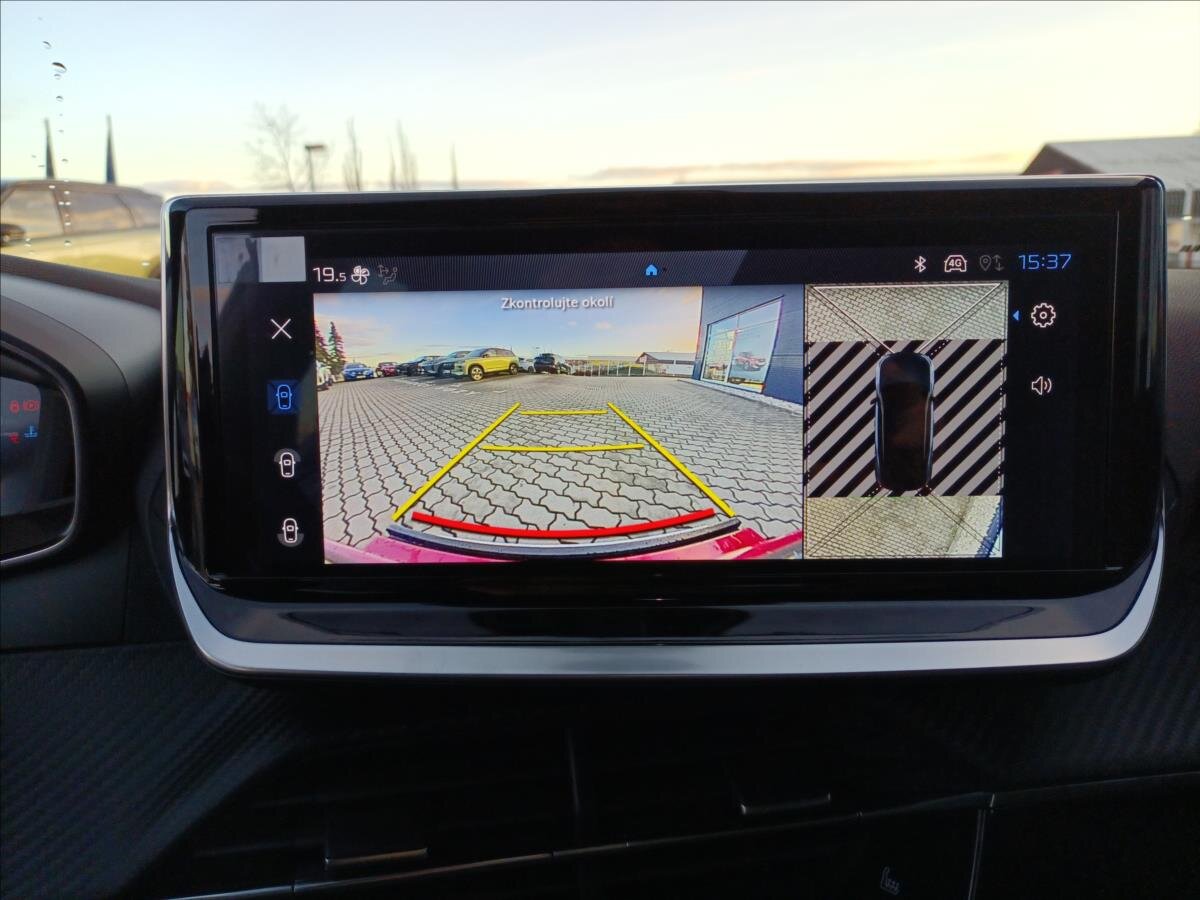 Peugeot 2008 SUV 1,2 l 74 kw