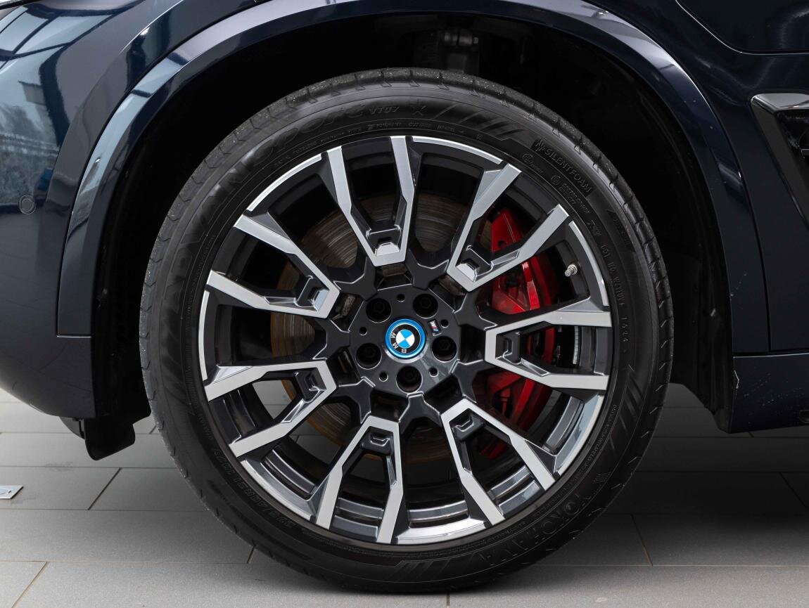 BMW X5 SUV 3,0 l 360 kw