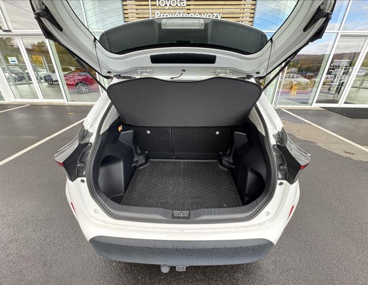 Toyota Yaris Cross 11