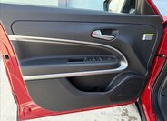 Jeep Avenger Sedan / Limuzína 1,2 l 74 kw