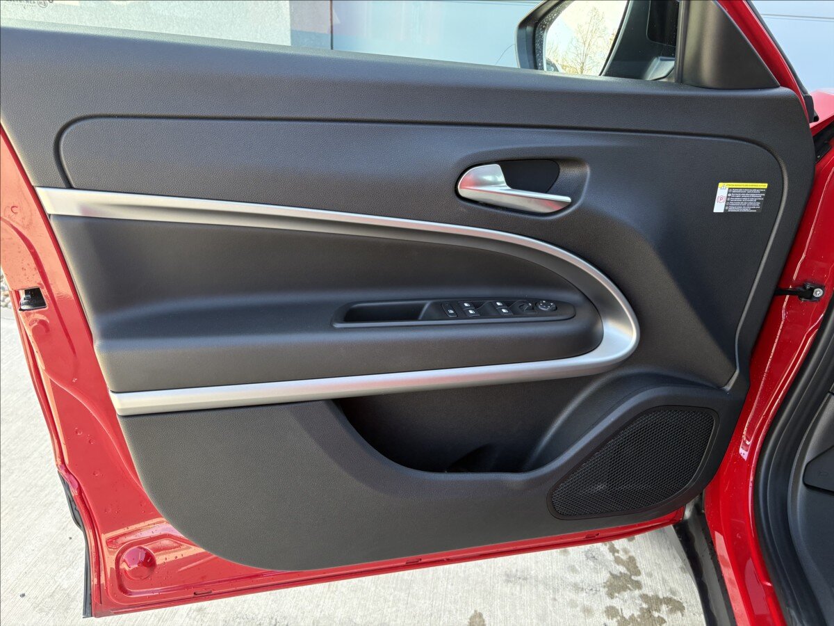 Jeep Avenger Sedan / Limuzína 1,2 l 74 kw