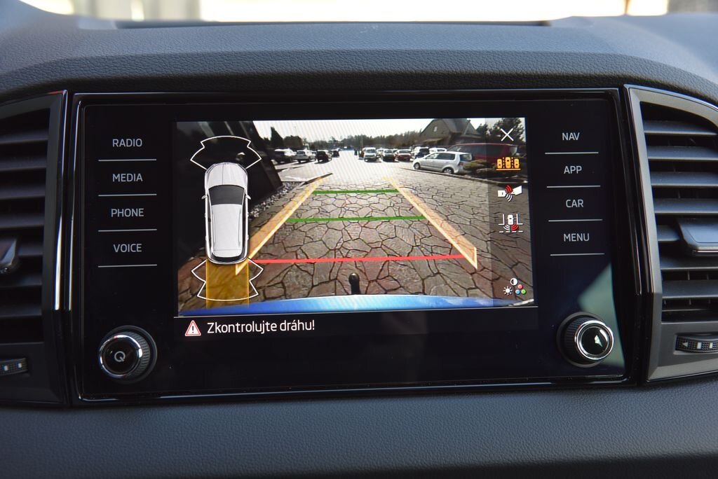 Škoda Karoq SUV 1,5 l 110 kw