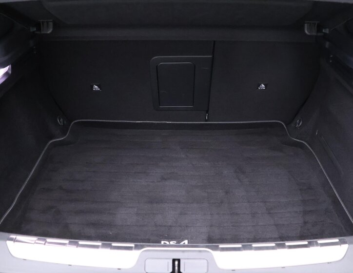 DS Automobiles DS4 Hatchback 1,6 l 165 kw