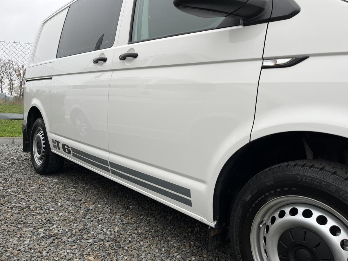 Volkswagen Transporter Kombi 2,0 l 62 kw